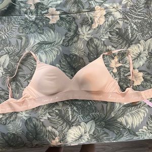 34C Wireless Victoria Secret Nude Bra - Brand New